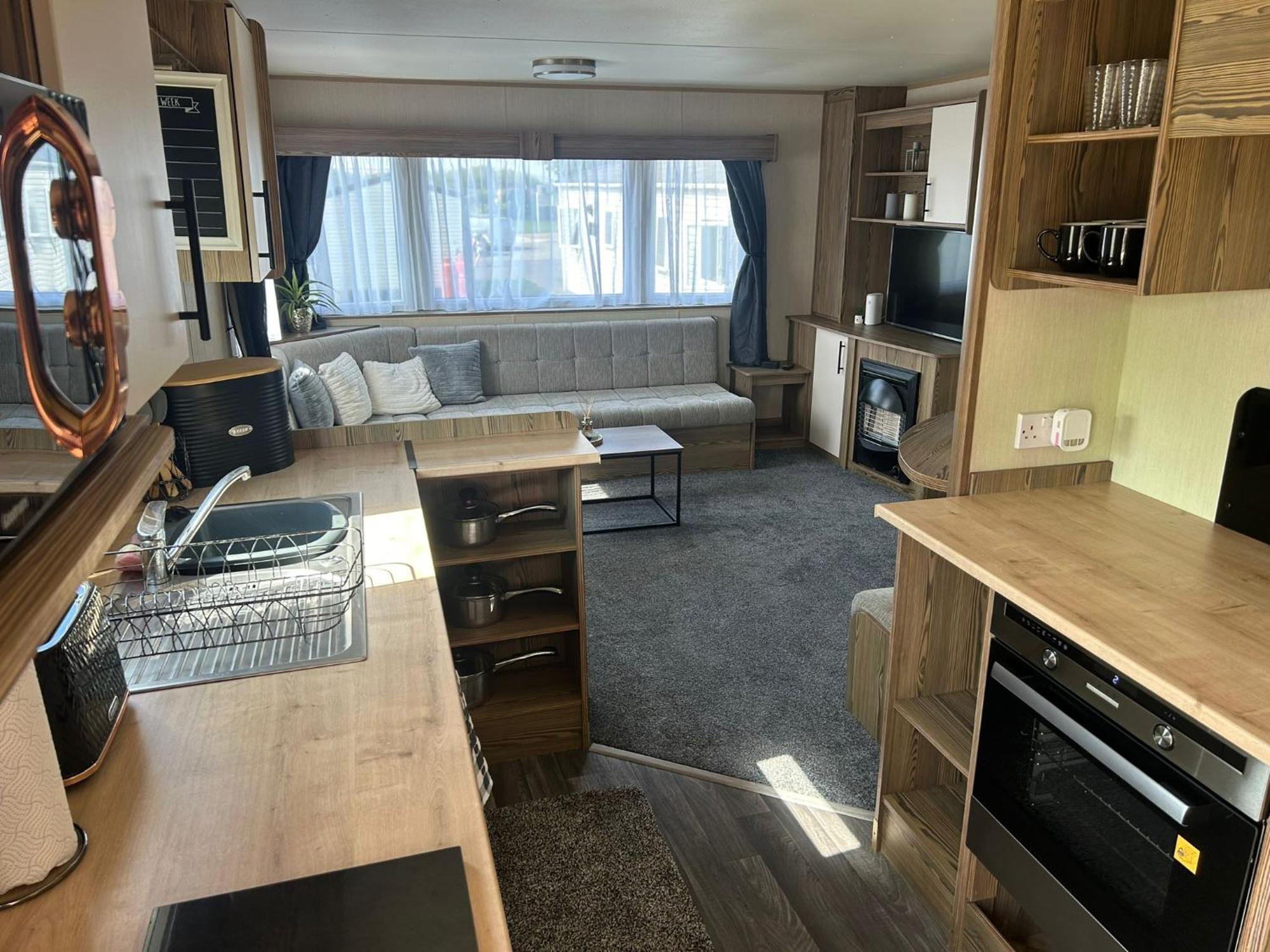 Blue Dolphin Holiday Park Gristhorpe Экстерьер фото